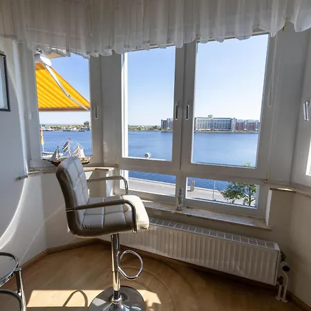 Gemuetliche Ferienwohnung Mit Meerblick Direkt Am Hafen Wilhelmshaven Extérieur photo