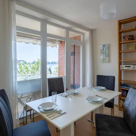 Gemuetliche Ferienwohnung Mit Meerblick Direkt Am Hafen Wilhelmshaven Extérieur photo